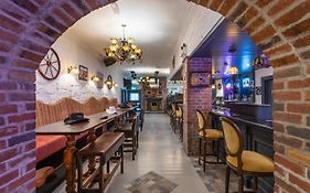 Patriot Bar Hottub-Sleeps30
